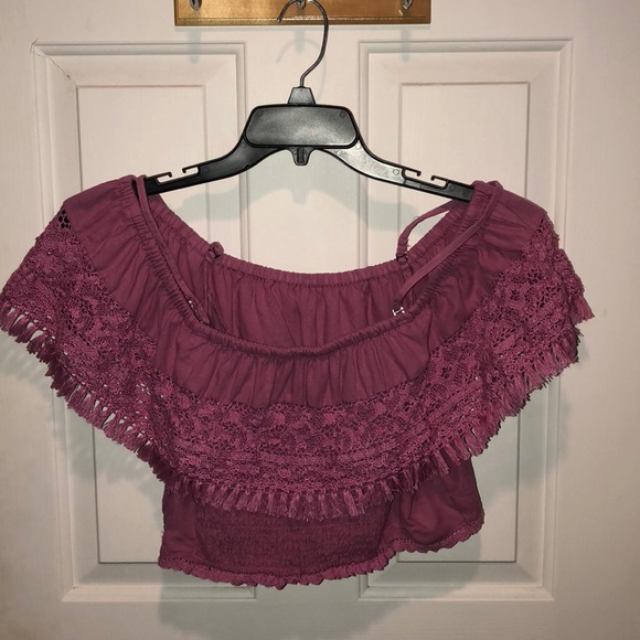 American Eagle Ruffle Top - Picture 2 of 2